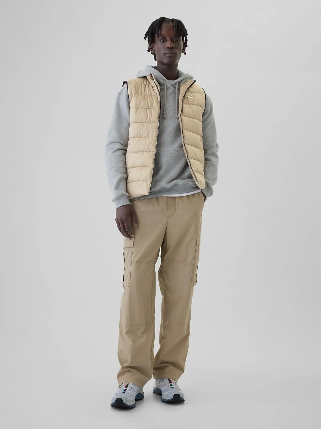 GAP Men's Logo Lightweight Puffer Vest
