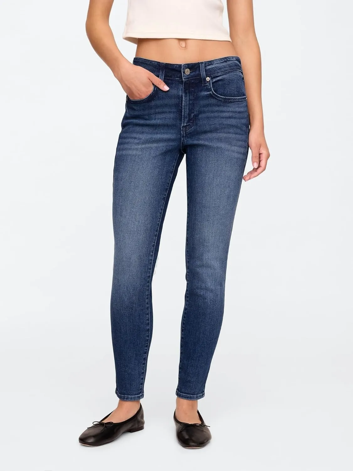 GAP Women's Mid-Rise Legging Jean