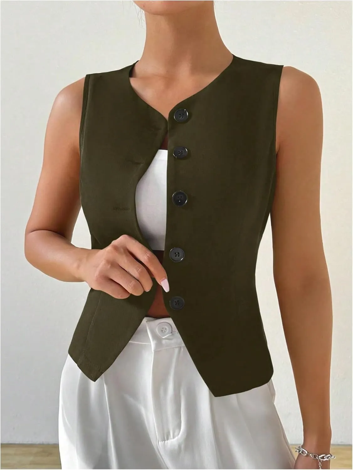 Milumia Women's Button Front Crew Neck Casual Business Sleeveless Blazer Vest