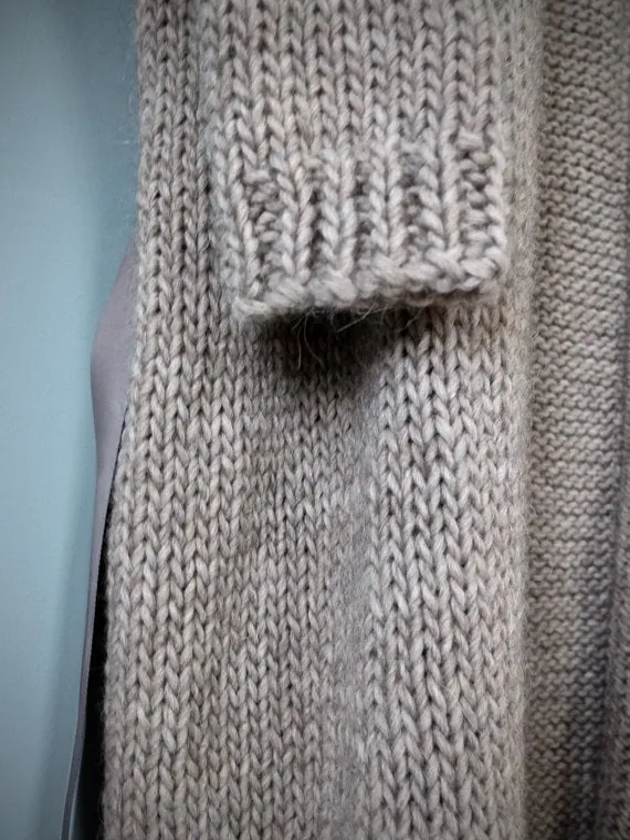 “Shelter” – Chunky Alpaca Wool Cardigan With Hood | VÉJA