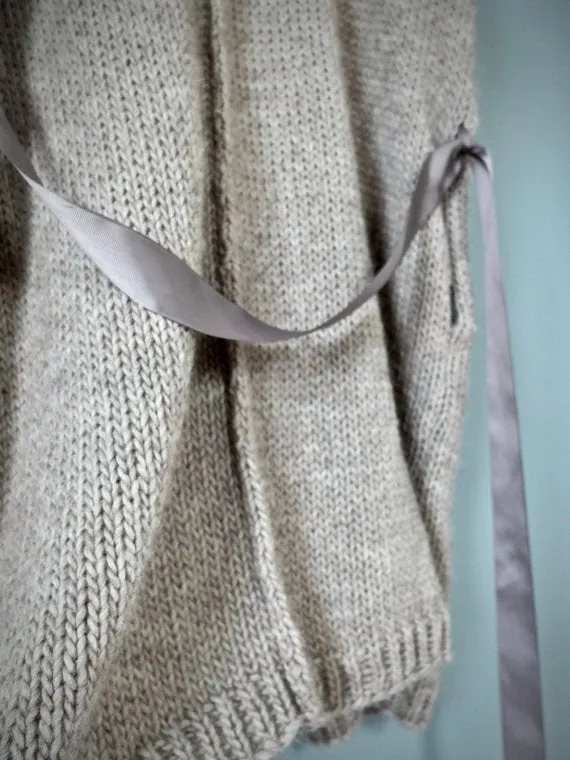 “Shelter” – Chunky Alpaca Wool Cardigan With Hood | VÉJA