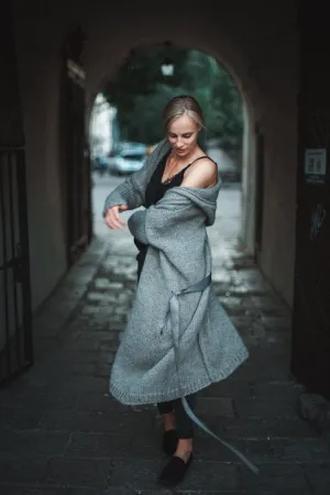 “Shelter” – Chunky Alpaca Wool Cardigan With Hood | VÉJA