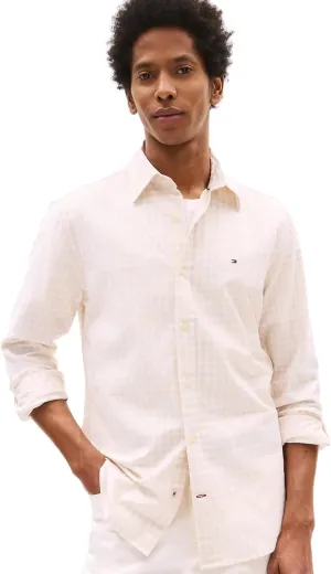 Tommy Hilfiger Men's Signature Long Sleeve Casual Button Down Shirt in Regular Fit 2025 Collection
